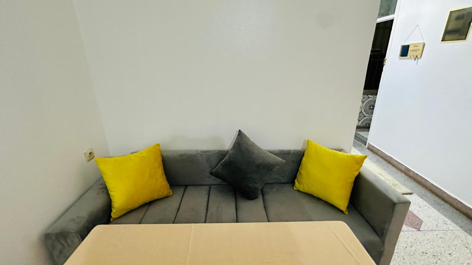 Karaz Homestay Grand Appartement Avec Rooftop Monte Arrouit Luaran gambar